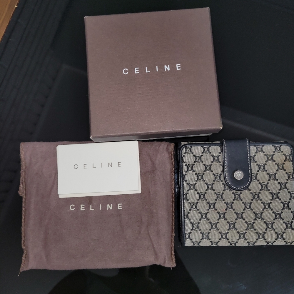 💯 Authentic,  Céline Small Wallet